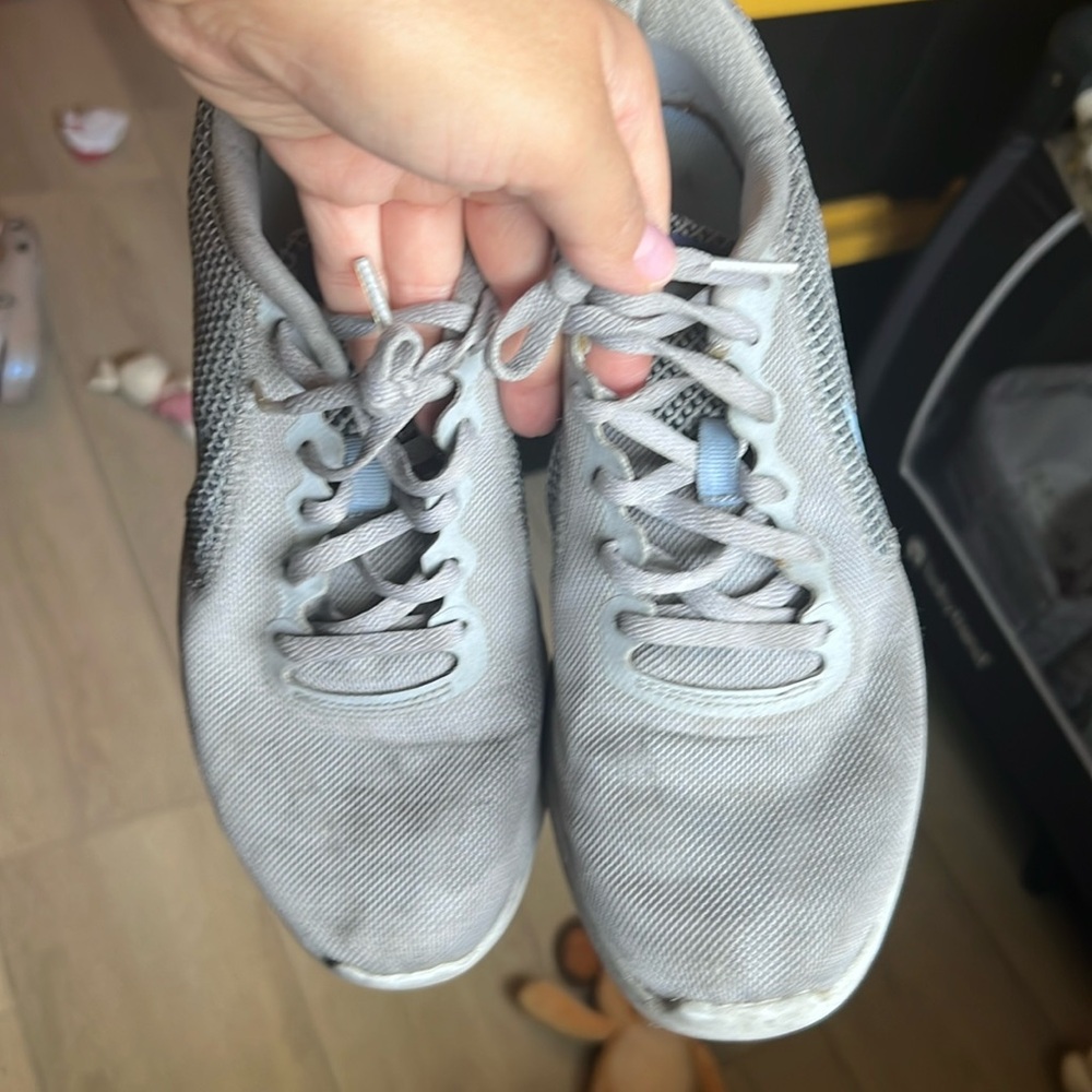 Women Nike shoes